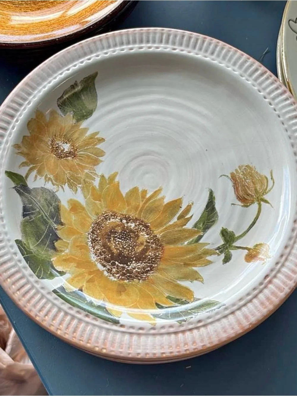 Pottery Barn **SET OF 4** Sunflower Luncheon Dinner Plates 9.5” Hand-Painted